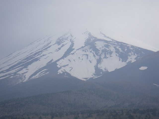 残雪の富士山