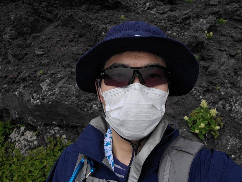 富士山　吉田ルート　須走ルート　下山道　富士山　　マスク