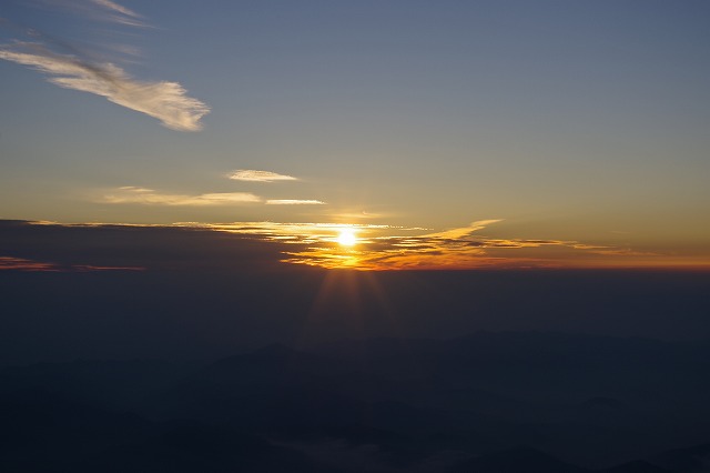 ２０１８富士山の山頂のご来光