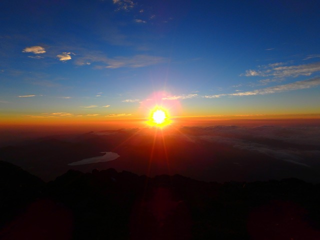 富士山山頂からのご来光